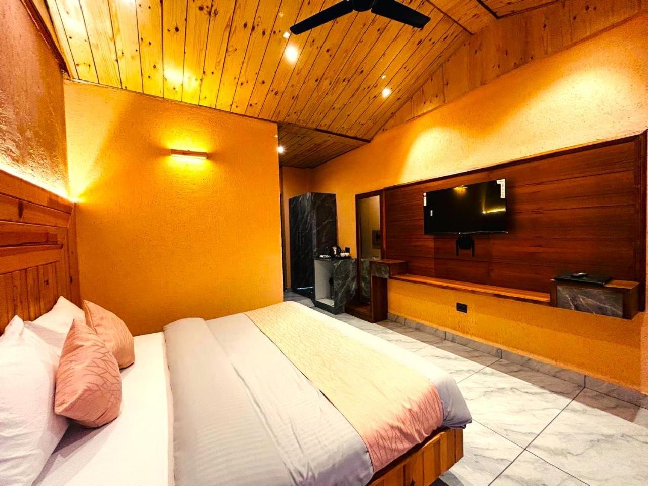 Living On The Edge A Luxury Stay Мусори Екстериор снимка