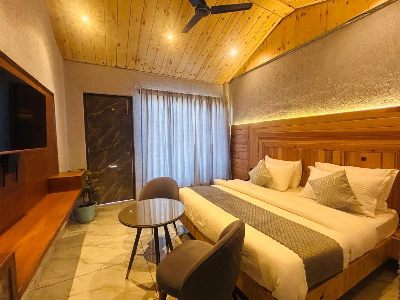 Living On The Edge A Luxury Stay Мусори Екстериор снимка