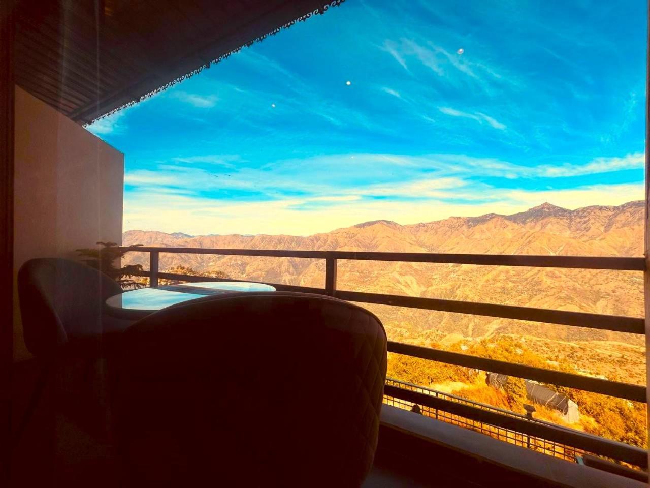 Living On The Edge A Luxury Stay Мусори Екстериор снимка