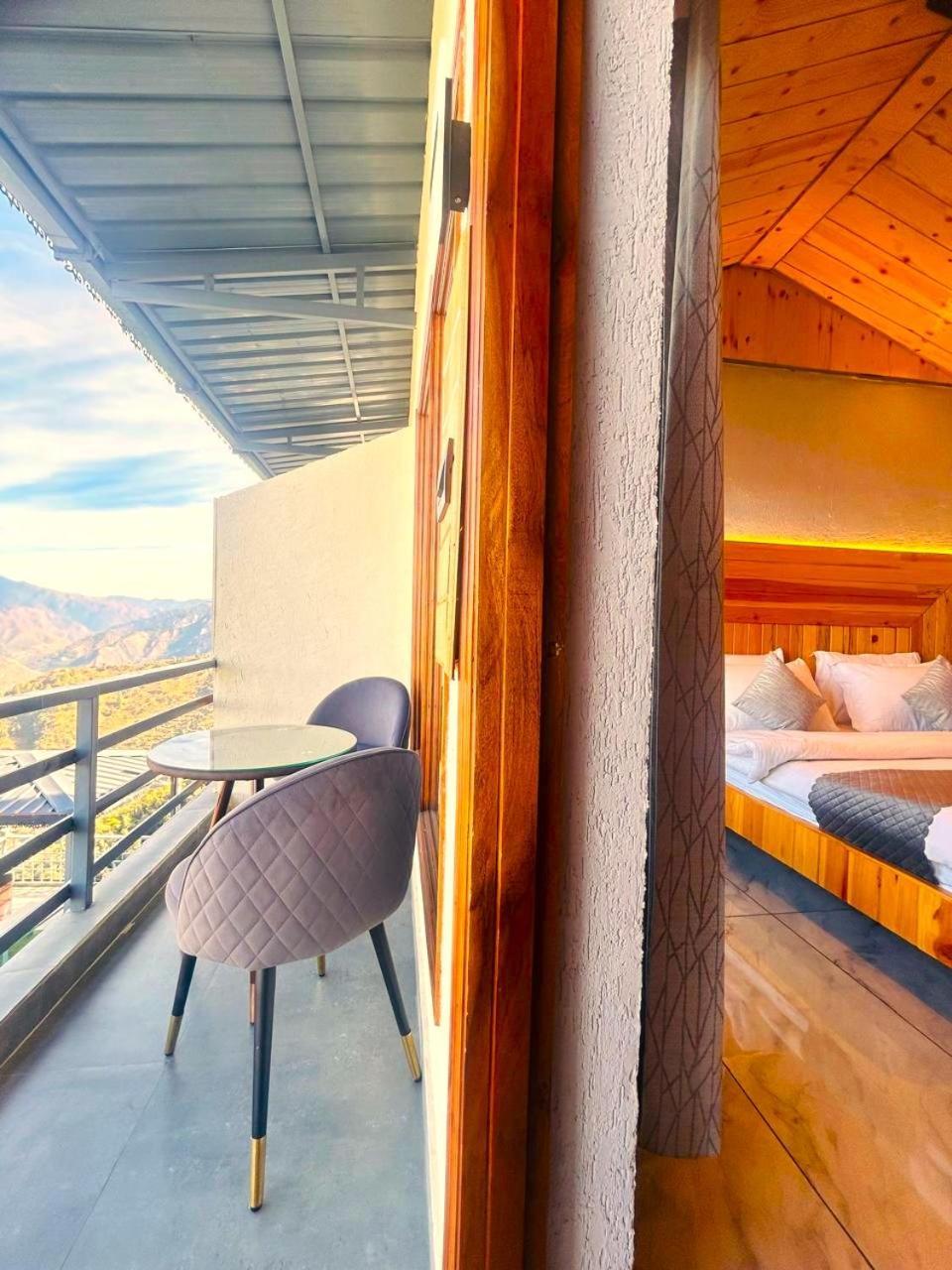 Living On The Edge A Luxury Stay Мусори Екстериор снимка