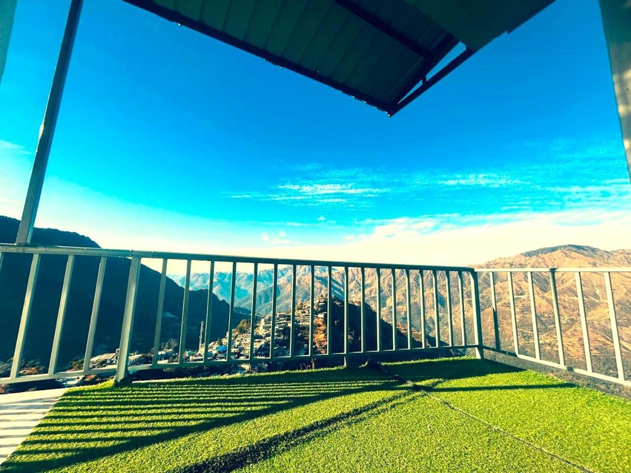 Living On The Edge A Luxury Stay Мусори Екстериор снимка