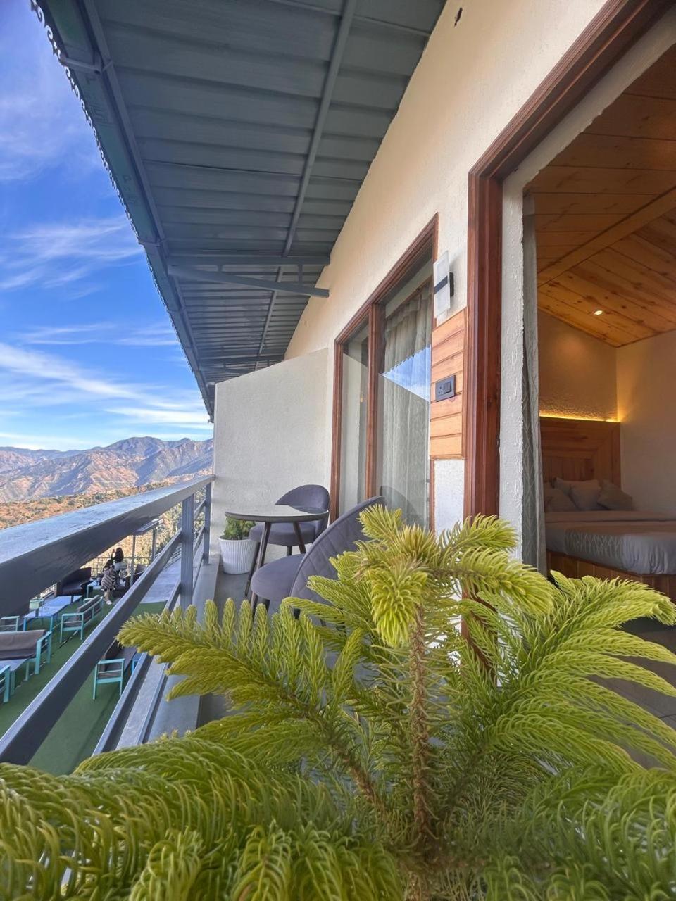 Living On The Edge A Luxury Stay Мусори Екстериор снимка