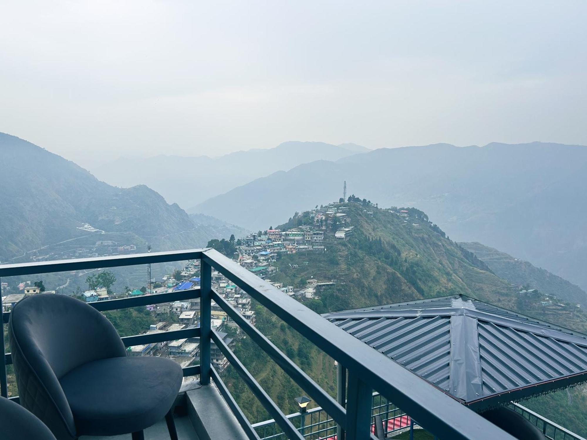 Living On The Edge A Luxury Stay Мусори Екстериор снимка